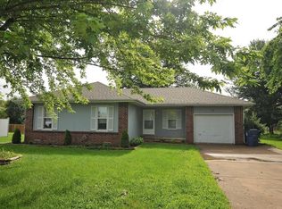 510 S Sunrise St, Strafford, MO 65757