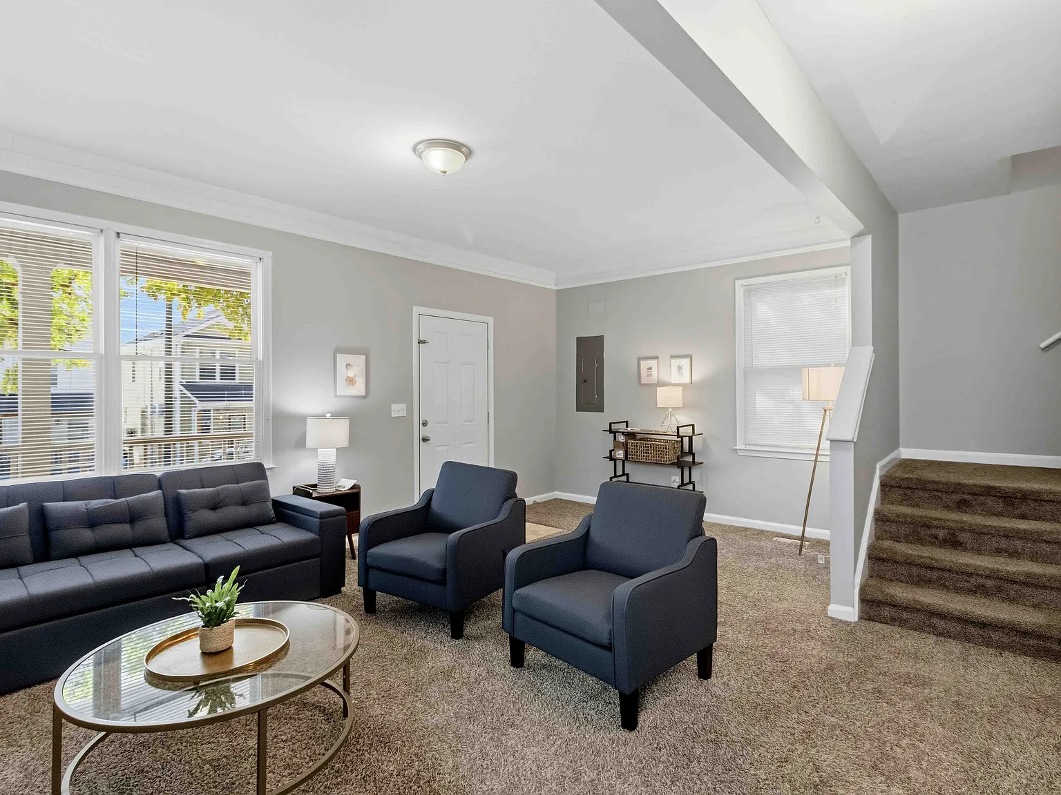 3 Bed 2.5 Bath Urban Oasis Near Downtown Atlanta w/ a Fenced and Spacious Backyard — Photo 4