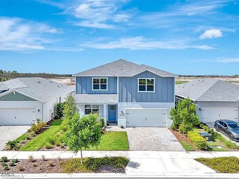 4 bed, 3.5 bath, 3048 sqft, $4,300 — Photo 1