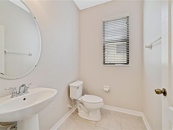 5th image of 5125 Sorrento Blvd W