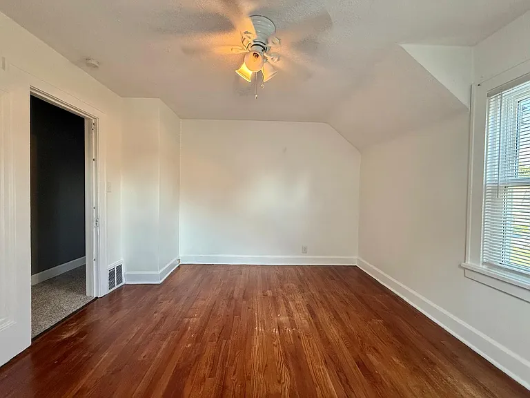 8018 Theota Ave — Photo 31