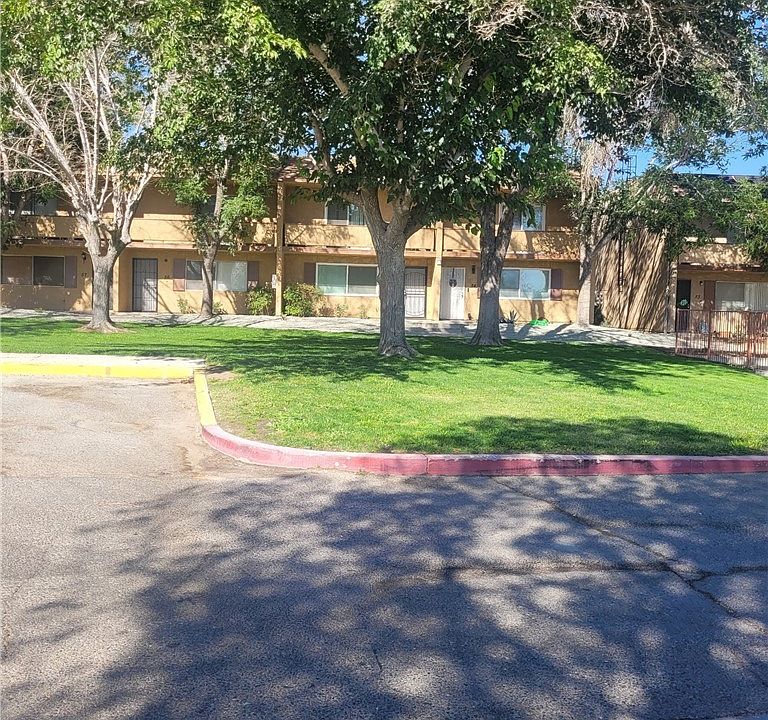 1st image of 14299 La Paz Dr APT 13