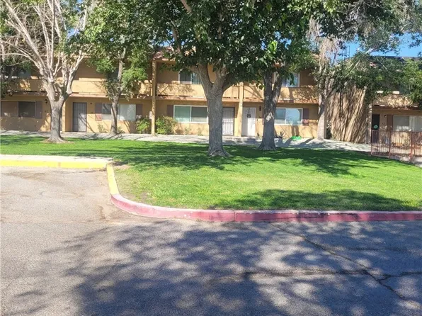 14299 La Paz Dr APT 13, Victorville, CA 92395