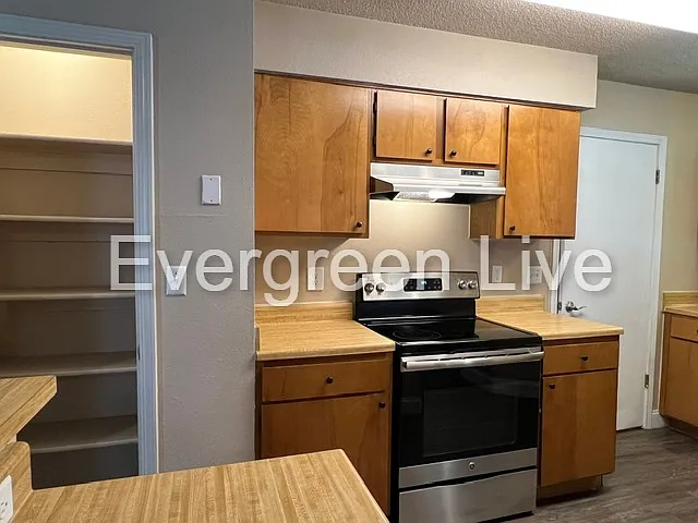 117 Willow Gardens Ct — Photo 6