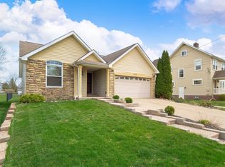 318 Godfroy Ave, Monroe, MI 48162