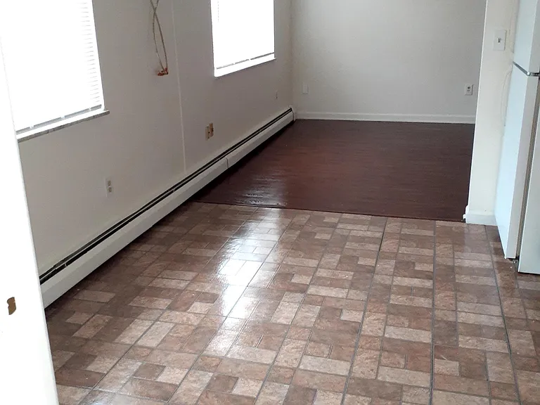 2897 Harrison Ave #12 — Photo 2