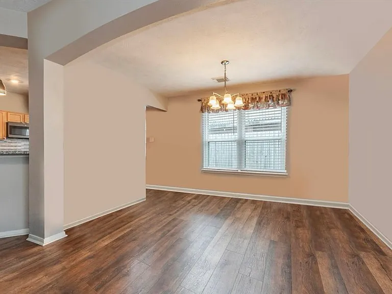 1835 Oak Ridge Dr — Photo 8