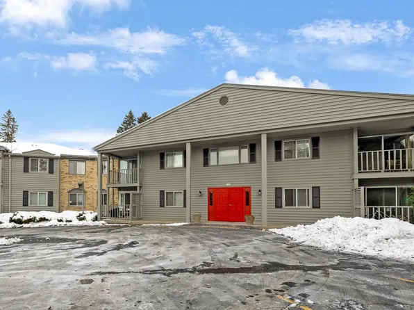 7234 North Green Bay AVENUE #212, Glendale, WI 53209