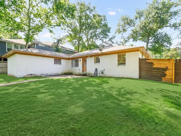 3422 Rustling Pines St — Photo 24