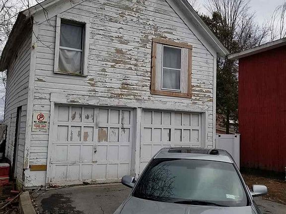 3rd image of 164 South St