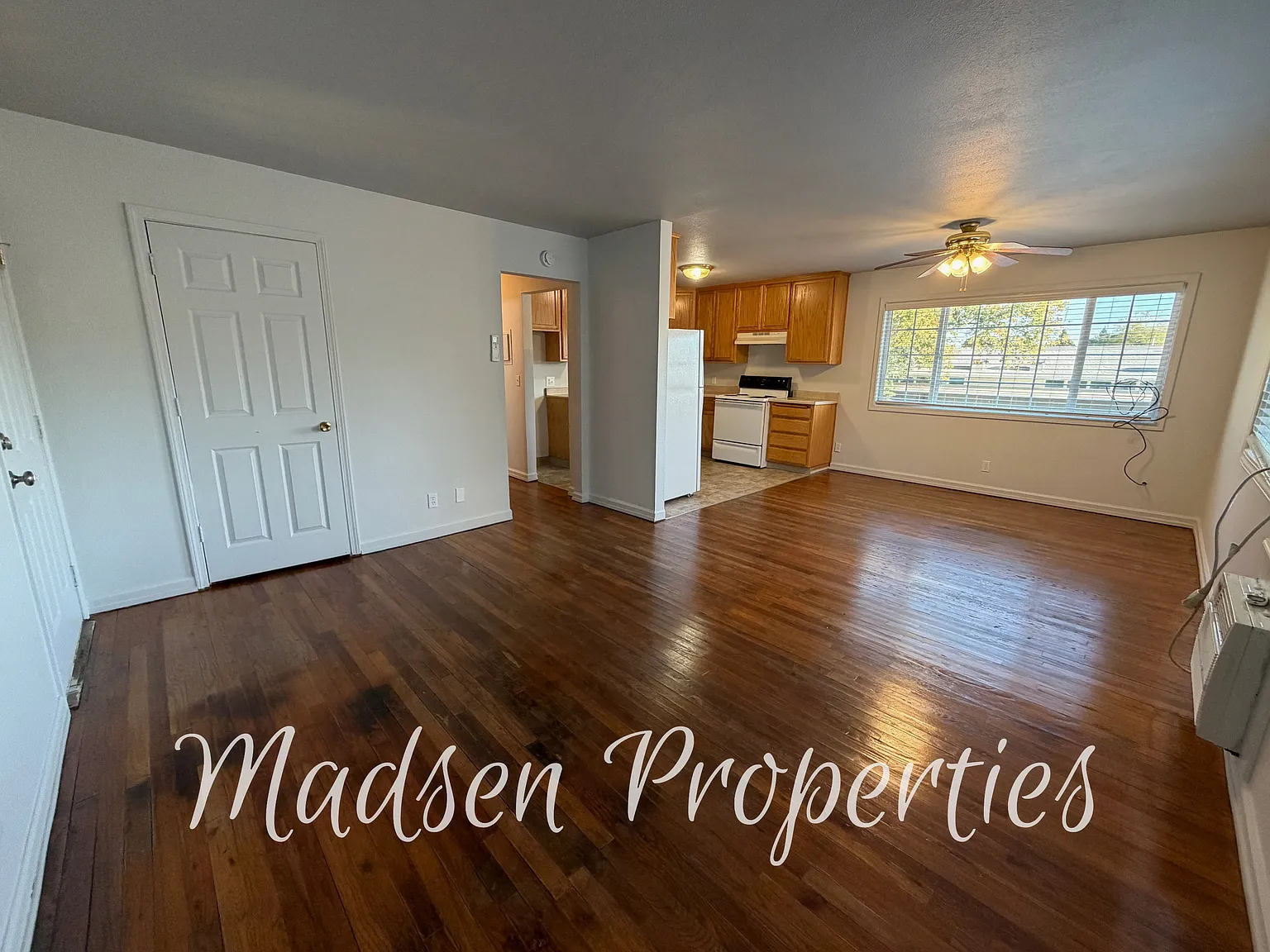 993 East Ave - D — Photo 4