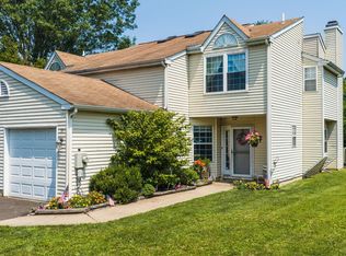 19 Kern Dr, Perkasie, PA 18944