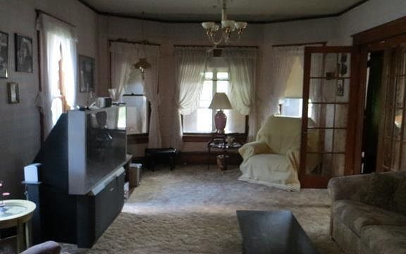 2nd image of 626 S 1st Ave