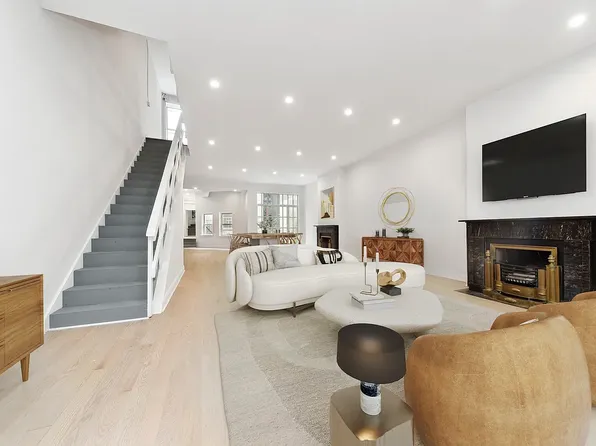 38 West 11th Street image 2 of 9