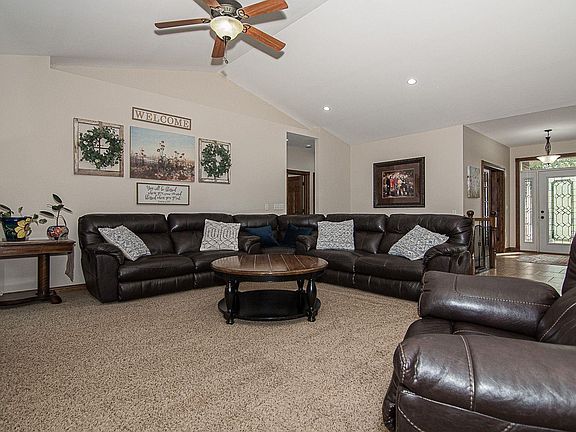 5th image of 10147 Higley Dr