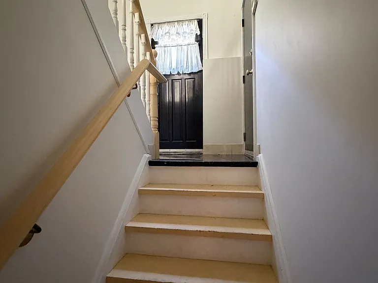 46 Ruscoe Cres — Photo 37