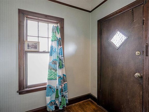4th image of 318 Ord St