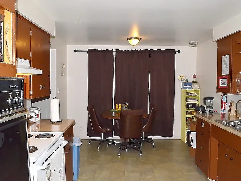 4 bed, 2.0 bath, 1672 sqft, $1,550 — Photo 2