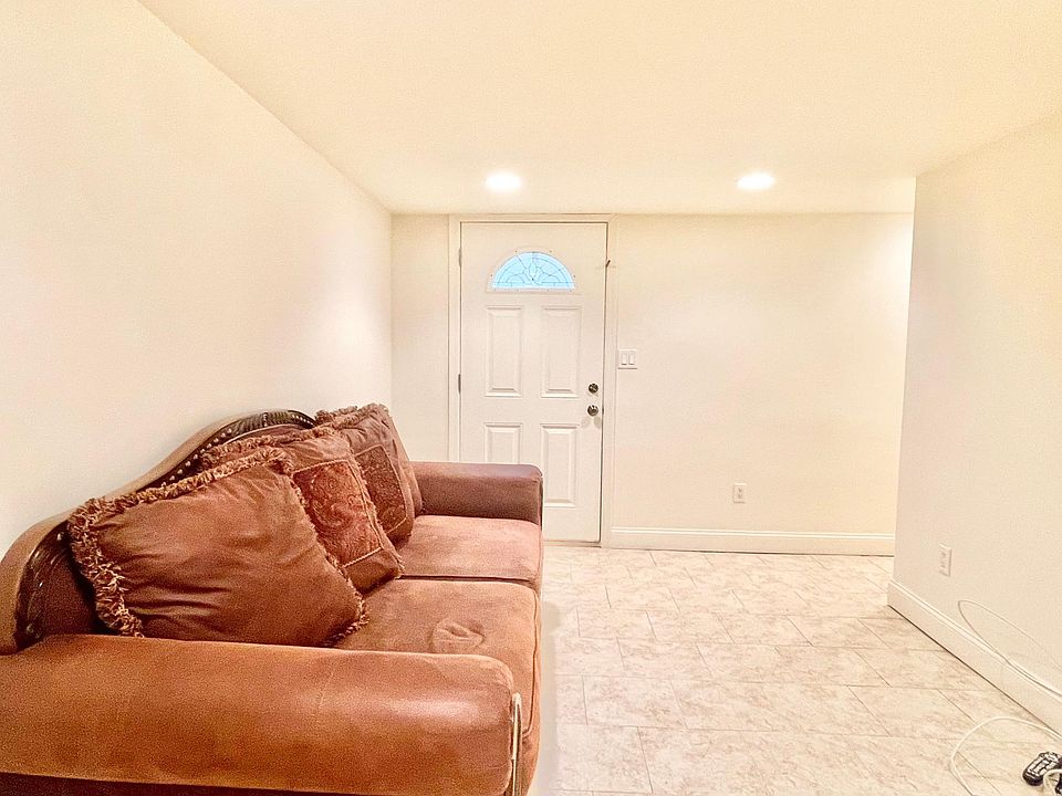 2nd image of 125 Celler Ave #L1