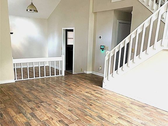 4th image of 5905 Waters Edge Dr