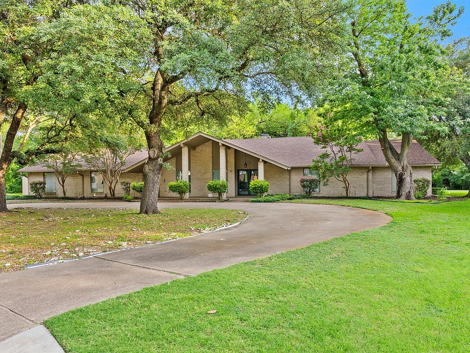 1st image of 802 Rock Canyon Dr