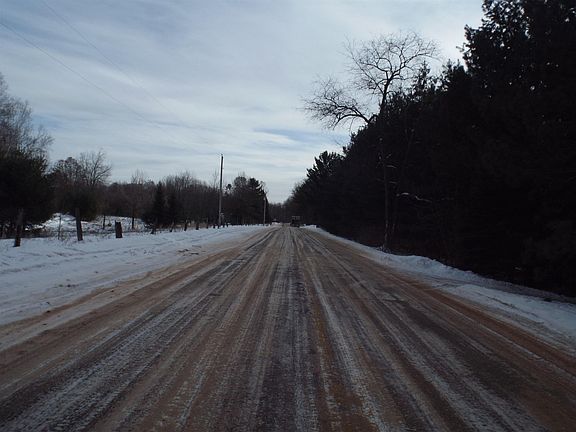 4th image of N2293 River Dr