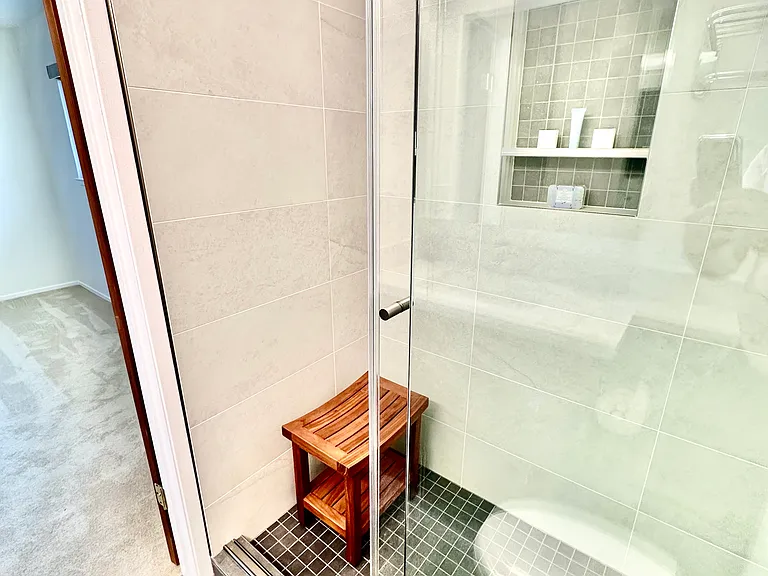 Italian Tiled Shower & Floor w/Nook
