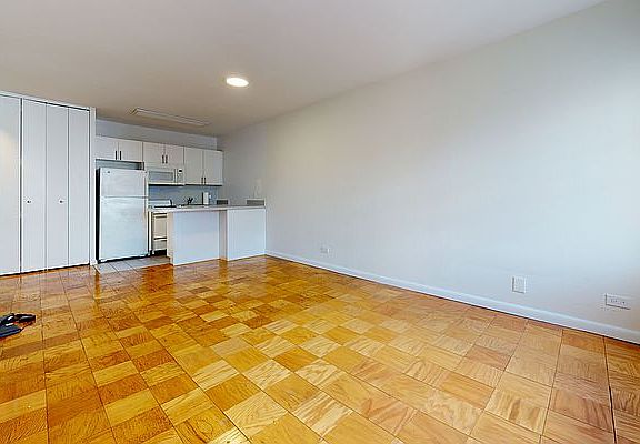 3rd image of 1470 1st Ave APT 7H
