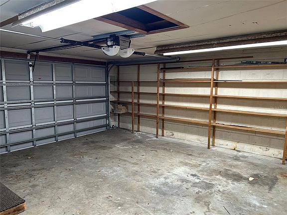 4th image of 1815 Lowry Ave