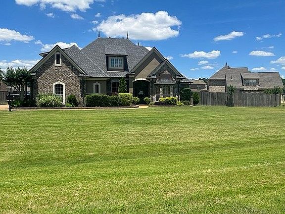 2nd image of 4950 Bowie Ln