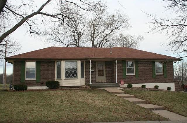 1st image of 3813 S Rogers Cir