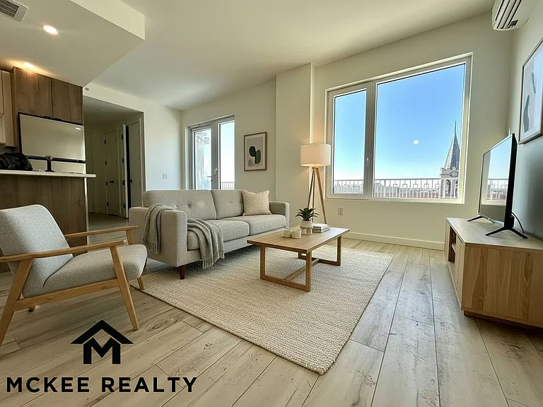 2708 Church Ave #5B — Photo 1