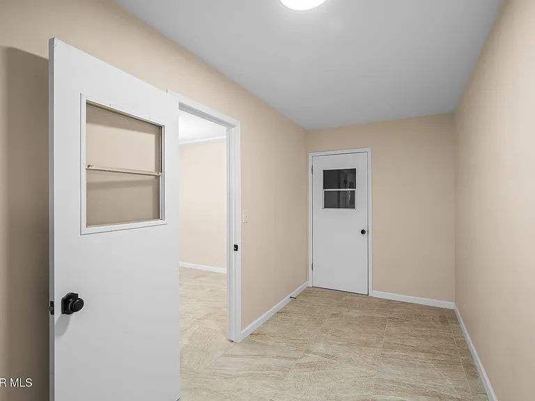 10337 Galahad Way — Photo 37