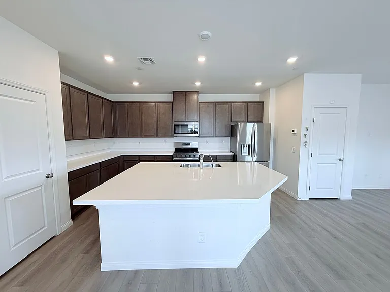 12452 Kings Creek Pl — Photo 4