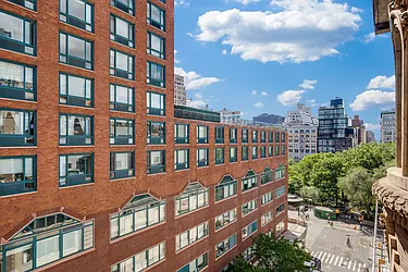 Rented by Barkoff Residential 