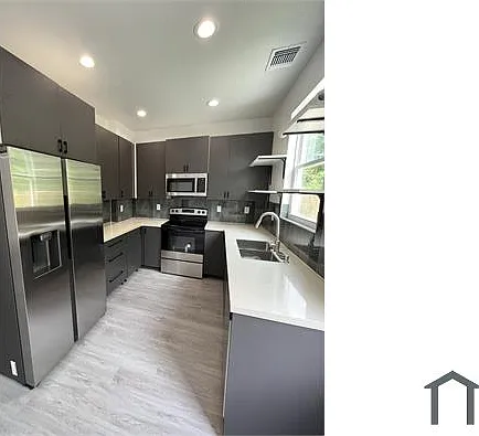3 bed, $1,600 — Photo 1