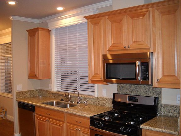 5th image of 35 Oceanview Ave #35