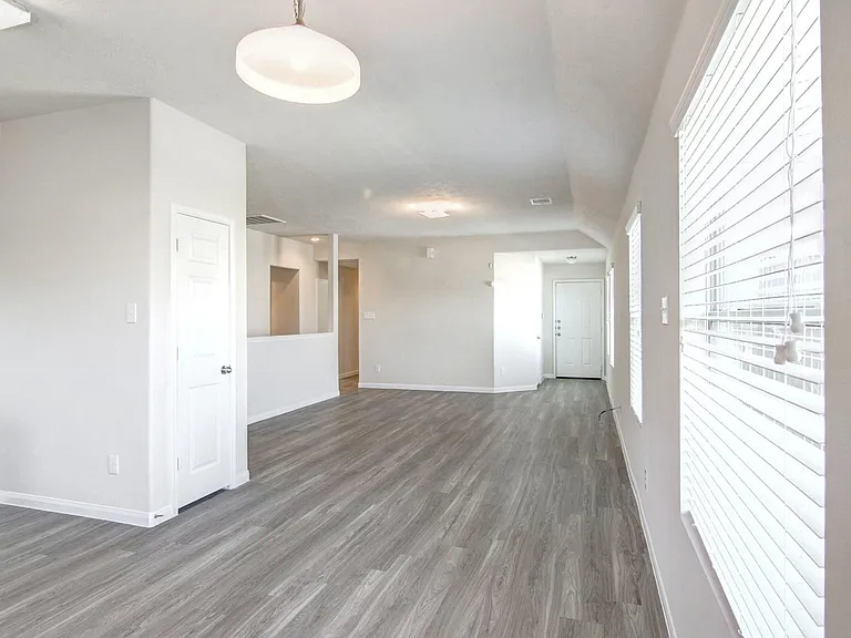 12703 Rio Nueces Ln — Photo 8