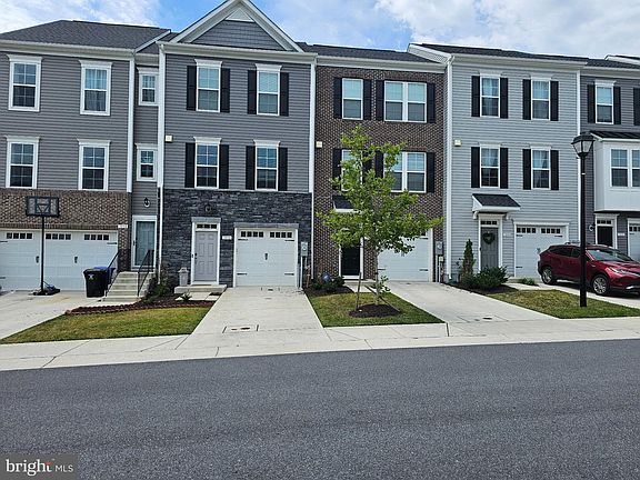 2nd image of 1012 Flester Ln