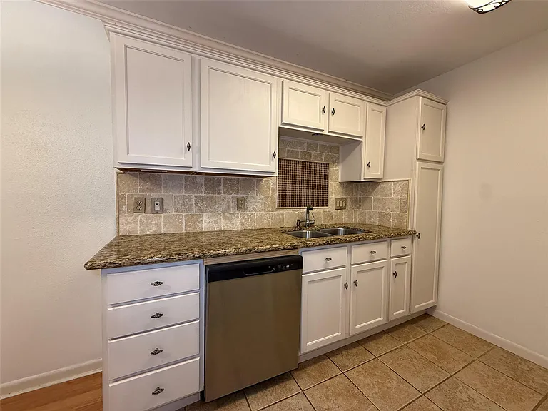 845 Augusta Dr #74 — Photo 5