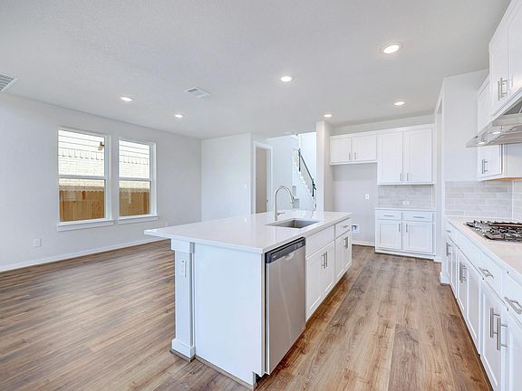 7th image of this home