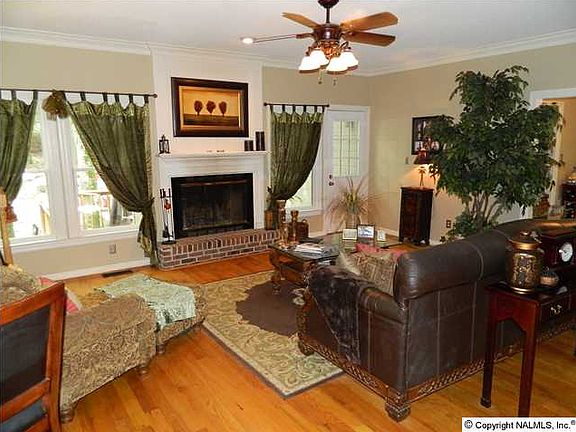 2nd image of 10022 Bluff Dr SE