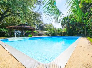 118 Beal Pkwy NW, Fort Walton Beach, FL 32548