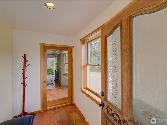 5th image of 20003 Sandridge Road