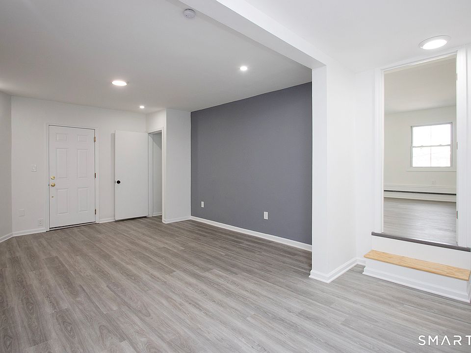 1st image of 2879 Fairfield Ave #2