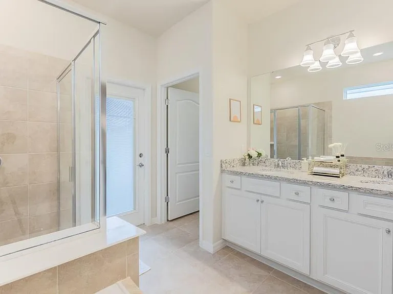 7215 Oakmoss Loop — Photo 63