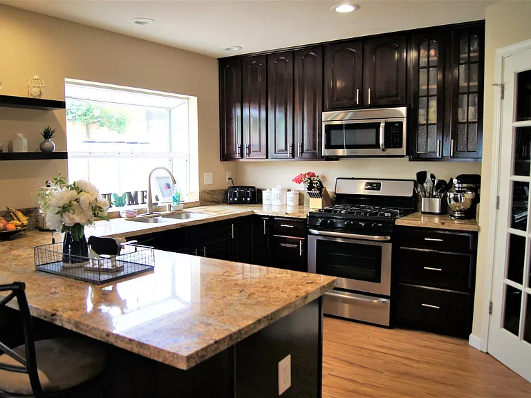 10756 Sayers Ct — Photo 7