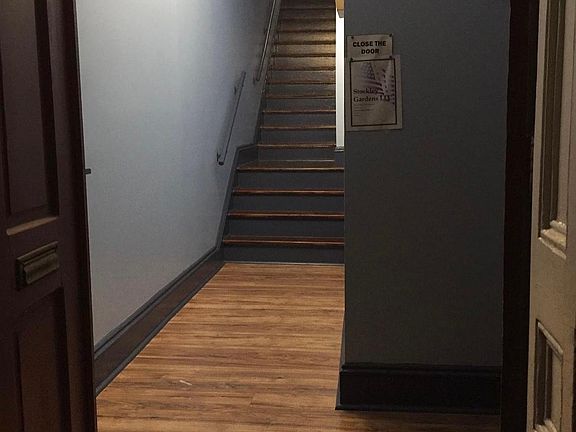 5th image of 713 Stockley Gdns APT 2