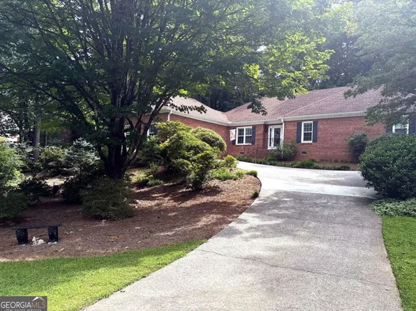 2032 Signal Ridge Chase NW, Kennesaw, GA 30152