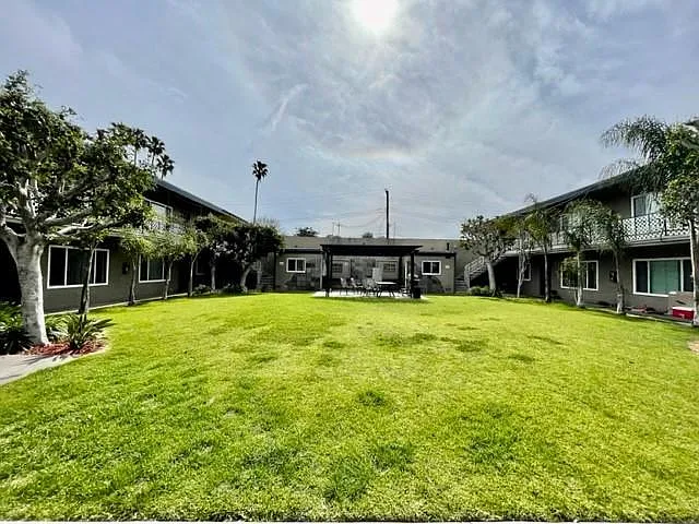 1820 W Sallie Ln #B1 — Photo 30